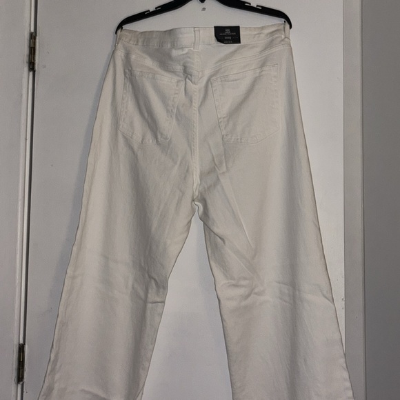 H&M Jeans - Picture 2 of 3